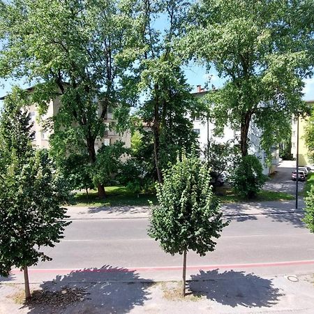 Cozy, Bright And Affordable Studio W/ Free Parking 卢布尔雅那 外观 照片